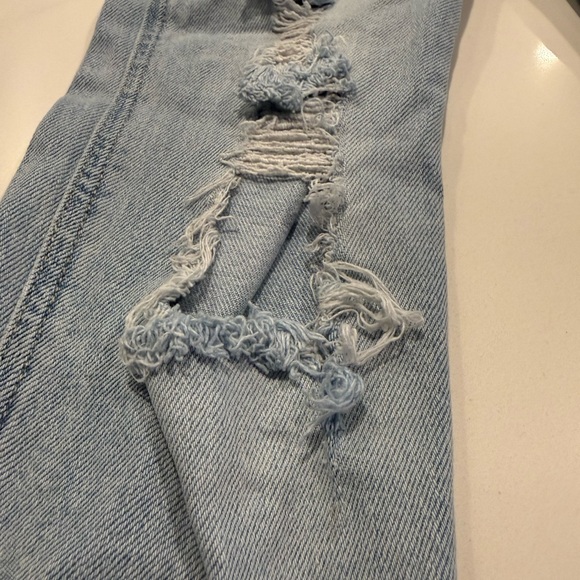 Hollister Ultra High-Rise Mom Jeans in Light Blue - Picture 7 of 7
